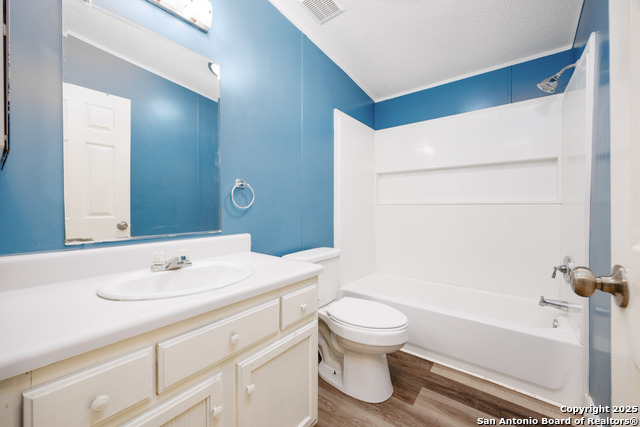 Image 25 of 34 For 4310 Redtop Hill Dr