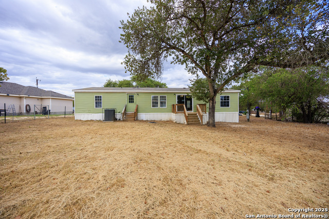 Image 26 of 34 For 4310 Redtop Hill Dr