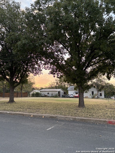 Image 2 of 2 For 209 Acorn S