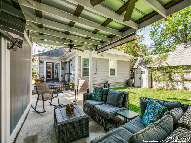 Image 24 of 25 For 425 Gramercy Pl W