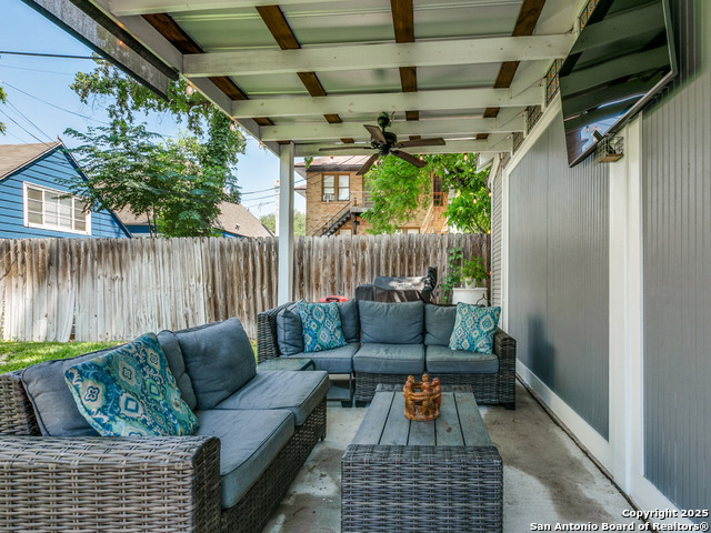 Image 25 of 25 For 425 Gramercy Pl W