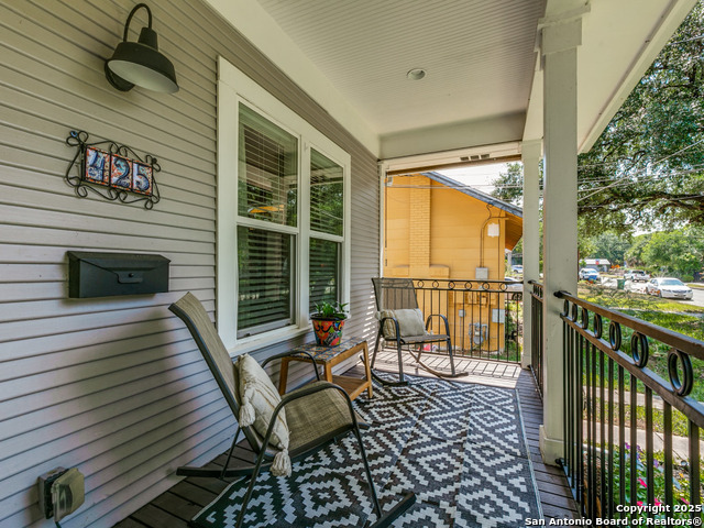 Image 3 of 25 For 425 Gramercy Pl W