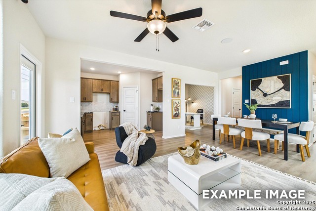 Listing photo id 9 for 1018 West 1604 North Unit 302