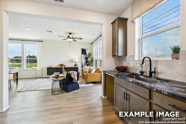 Listing photo id 12 for 1018 West 1604 North Unit 302