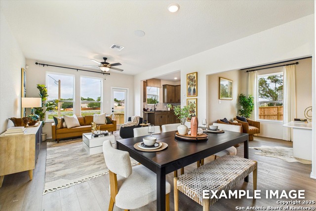 Listing photo id 3 for 1018 West 1604 North Unit 302