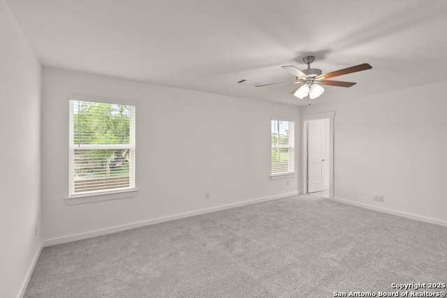 Listing photo id 12 for 5707 Marble Falls