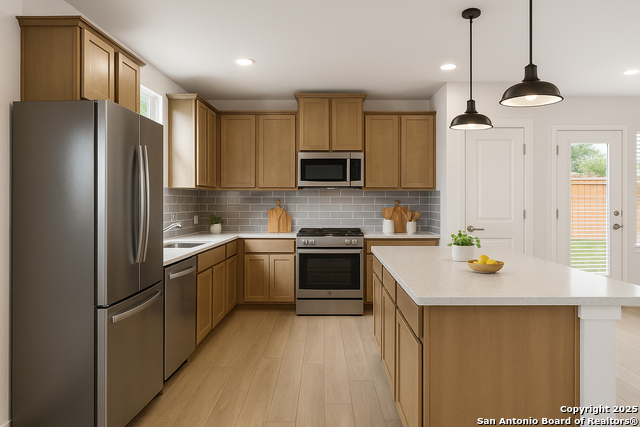 Listing photo id 3 for 5707 Marble Falls