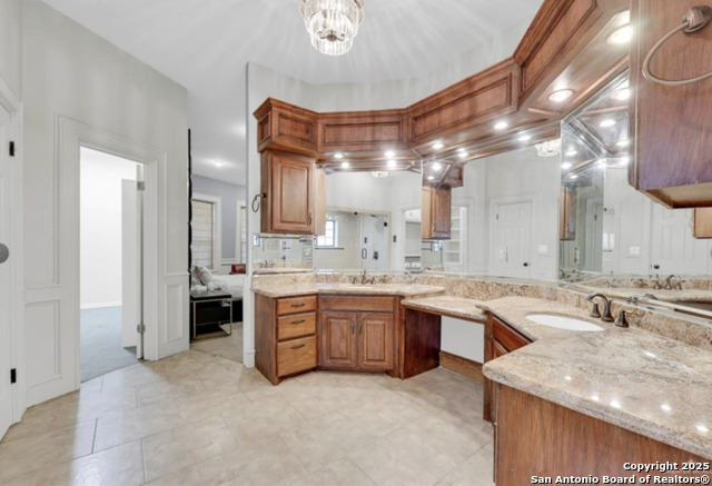 Listing photo id 10 for 1900 2 Mile Line Road E