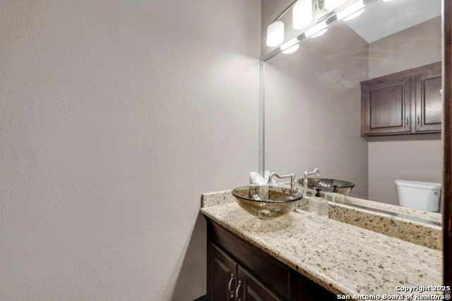 Listing photo id 13 for 1900 2 Mile Line Road E