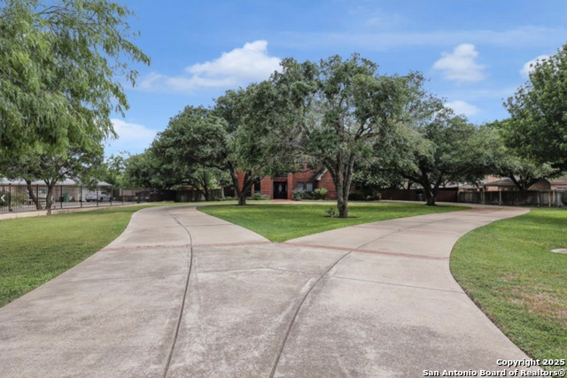 Listing photo id 1 for 1900 2 Mile Line Road E