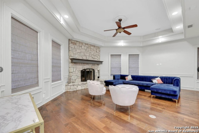 Listing photo id 4 for 1900 2 Mile Line Road E