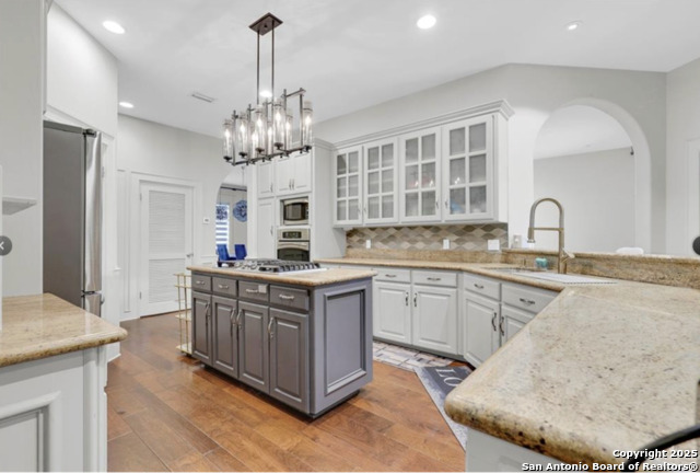 Listing photo id 7 for 1900 2 Mile Line Road E