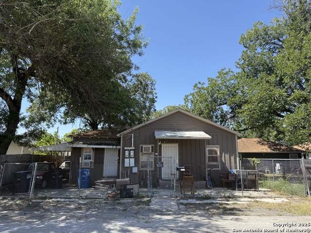 Details for 215 Gulf , San Antonio, TX 78202