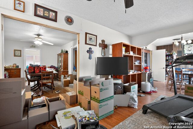 Image 11 of 50 For 21023 Trumbo Road