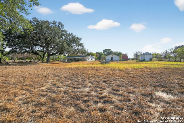 Image 29 of 50 For 21023 Trumbo Road