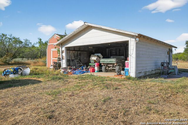 Image 32 of 50 For 21023 Trumbo Road