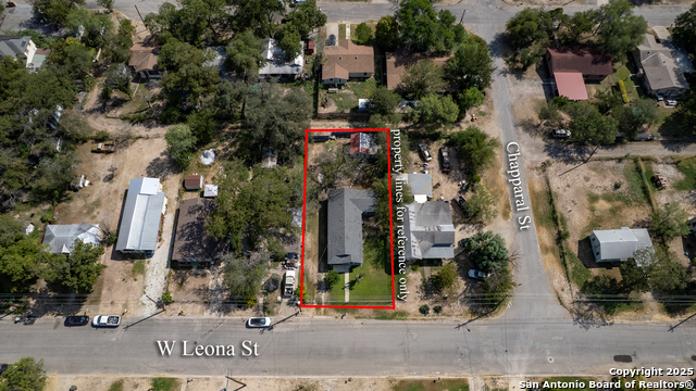 Listing photo id 25 for 723 Leona W