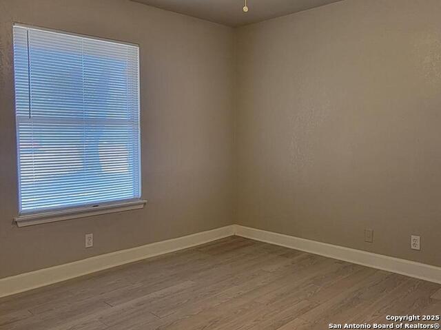 Listing photo id 11 for 302 Byrd E 