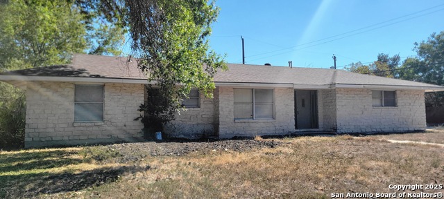 Listing photo id 0 for 302 Byrd E 