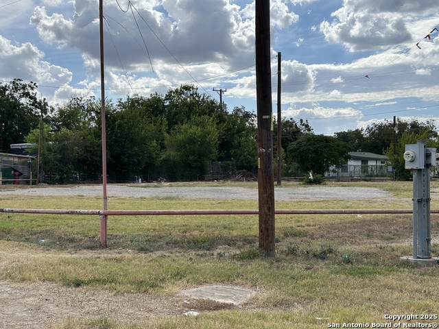 Image 7 of 13 For 3211 Roosevelt