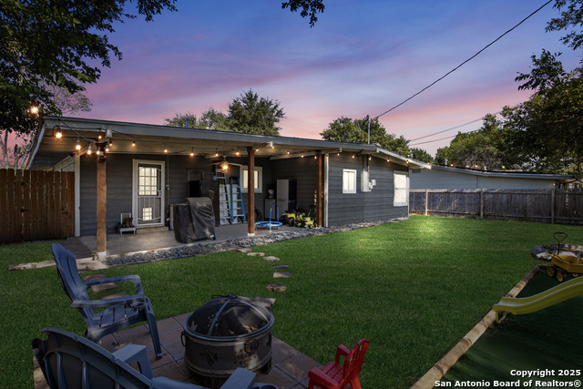 Listing photo id 1 for 310 Eastley  