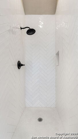 Listing photo id 10 for 9511 Mill  