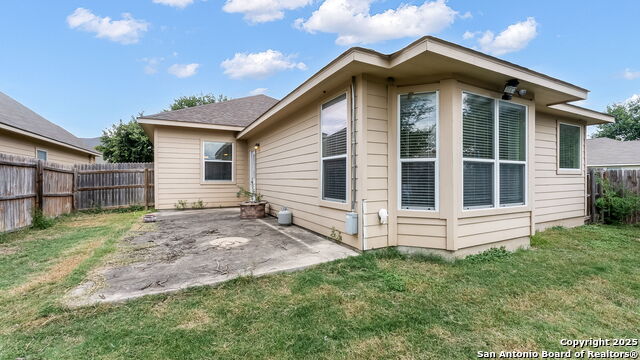 Listing photo id 15 for 9511 Mill  