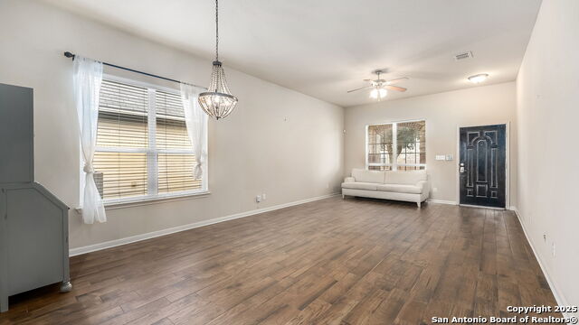 Listing photo id 3 for 9511 Mill  