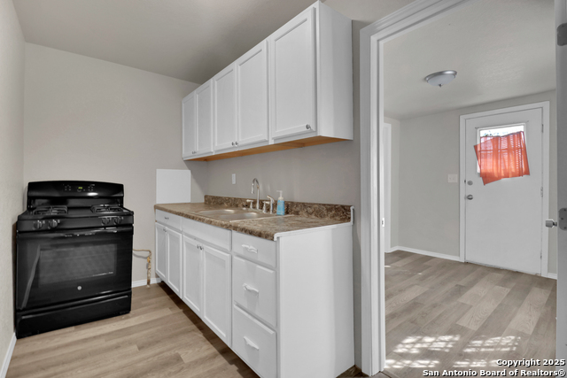 Image 11 of 28 For 222 Guthrie