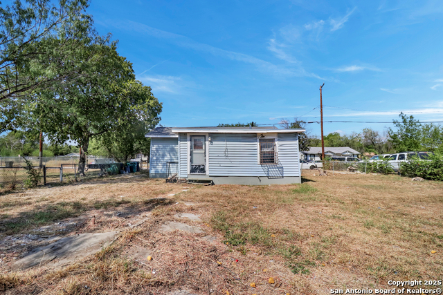 Image 22 of 28 For 222 Guthrie