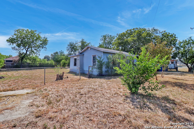 Image 24 of 28 For 222 Guthrie