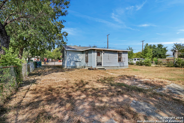 Image 25 of 28 For 222 Guthrie