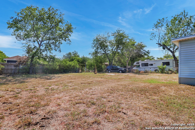 Image 26 of 28 For 222 Guthrie