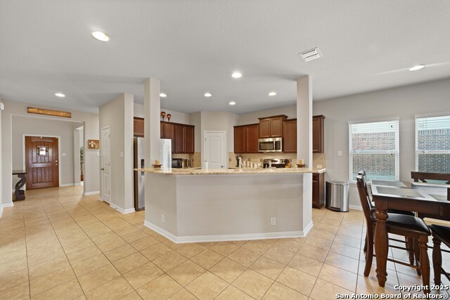 Image 19 of 50 For 232 Albarella