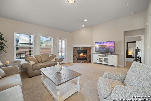 Image 25 of 50 For 232 Albarella