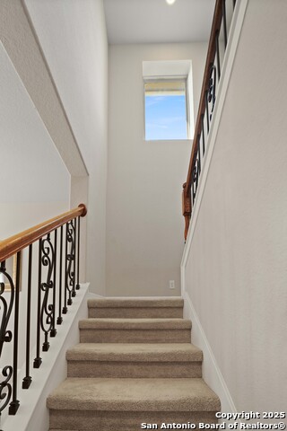 Image 43 of 50 For 232 Albarella