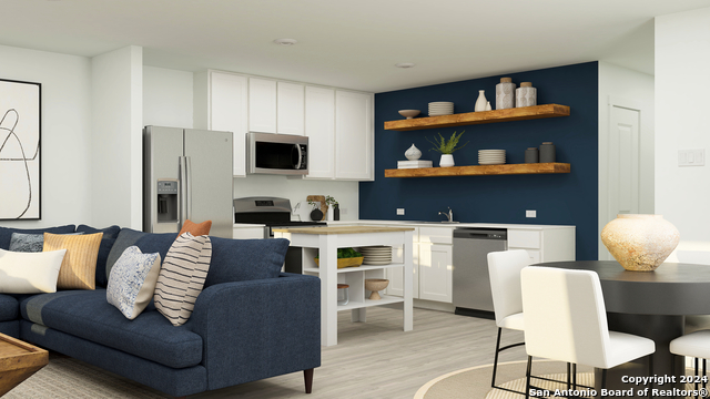 Image 7 of 18 For 10643 Fannin Way