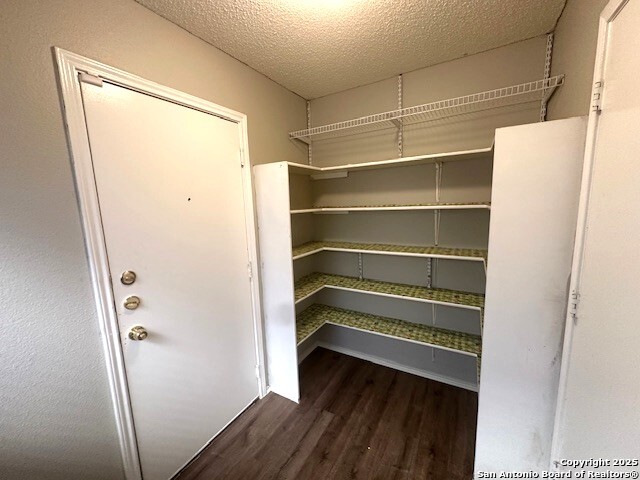 Image 12 of 50 For 10567 Dugas  