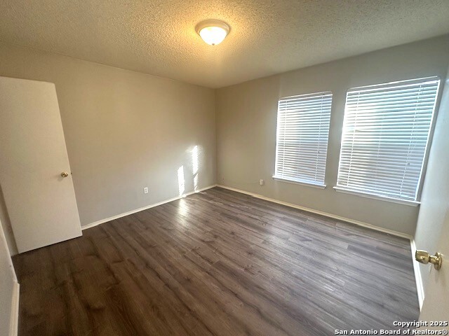 Image 26 of 50 For 10567 Dugas  