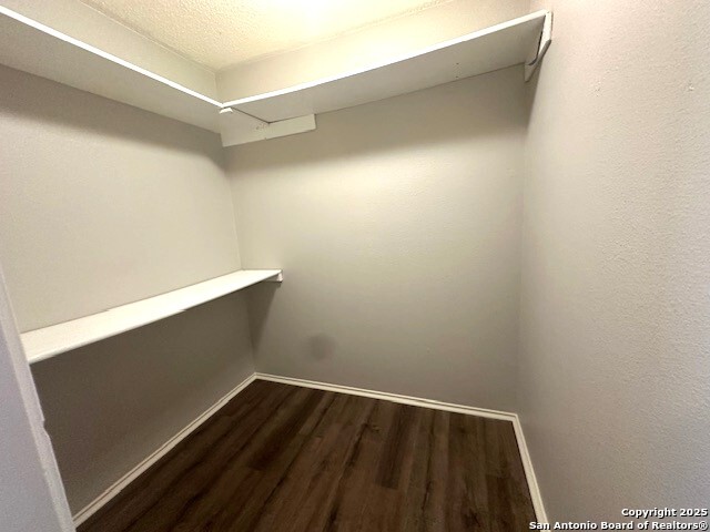 Image 31 of 50 For 10567 Dugas  