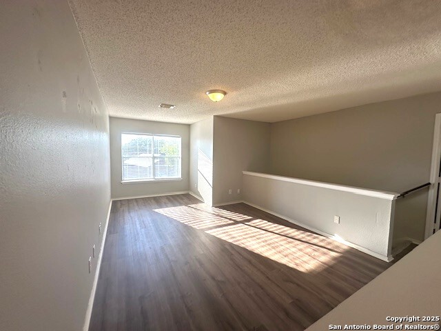 Image 32 of 50 For 10567 Dugas  