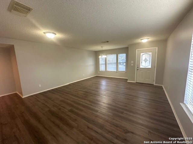 Image 5 of 50 For 10567 Dugas  