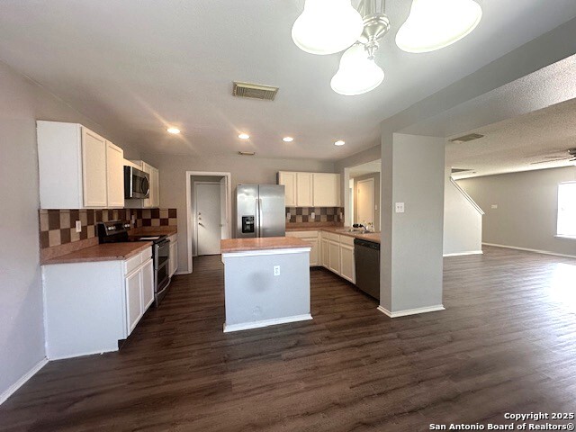 Image 7 of 50 For 10567 Dugas  