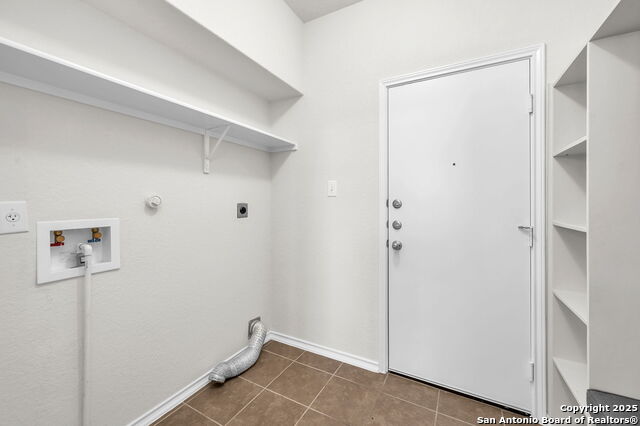 Image 10 of 25 For 9714 Common Law