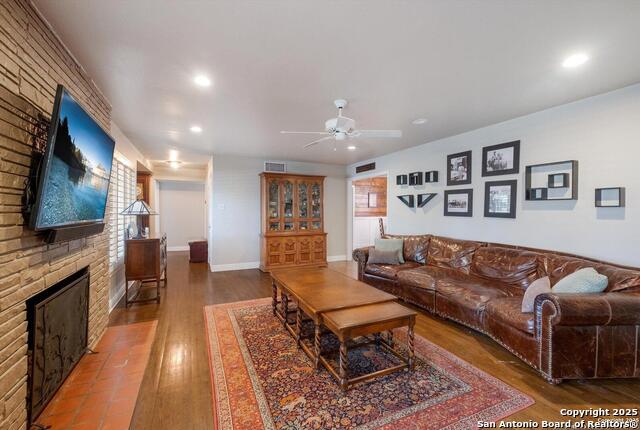 Image 5 of 33 For 227 Palo Grande