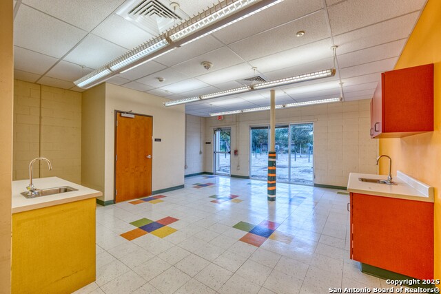 Listing photo id 38 for 1402 1st  