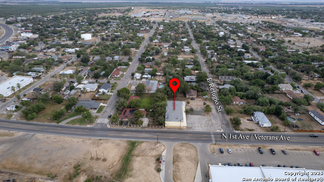 Listing photo id 50 for 1402 1st  