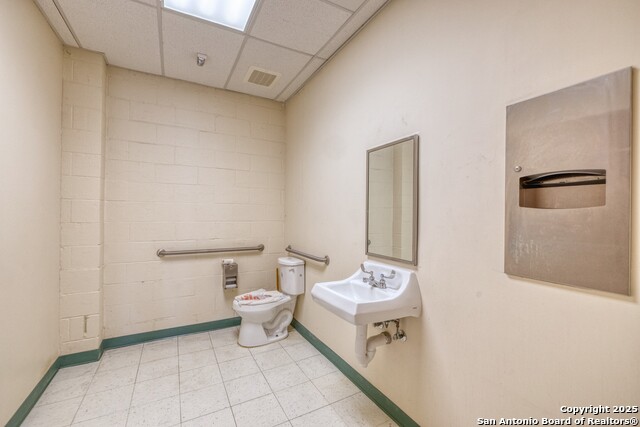 Listing photo id 6 for 1402 1st  