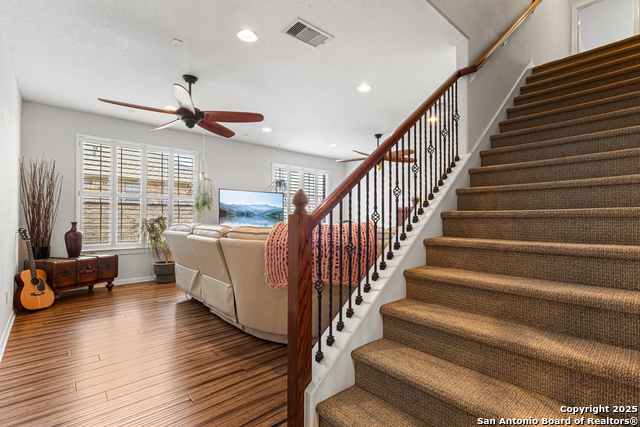 Listing photo id 26 for 1222 Ashbury Bay