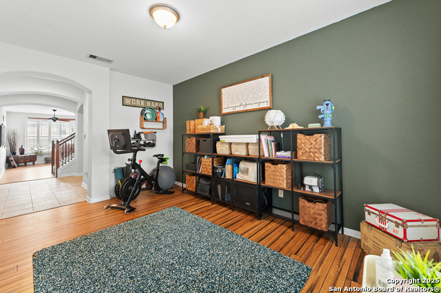 Listing photo id 27 for 1222 Ashbury Bay